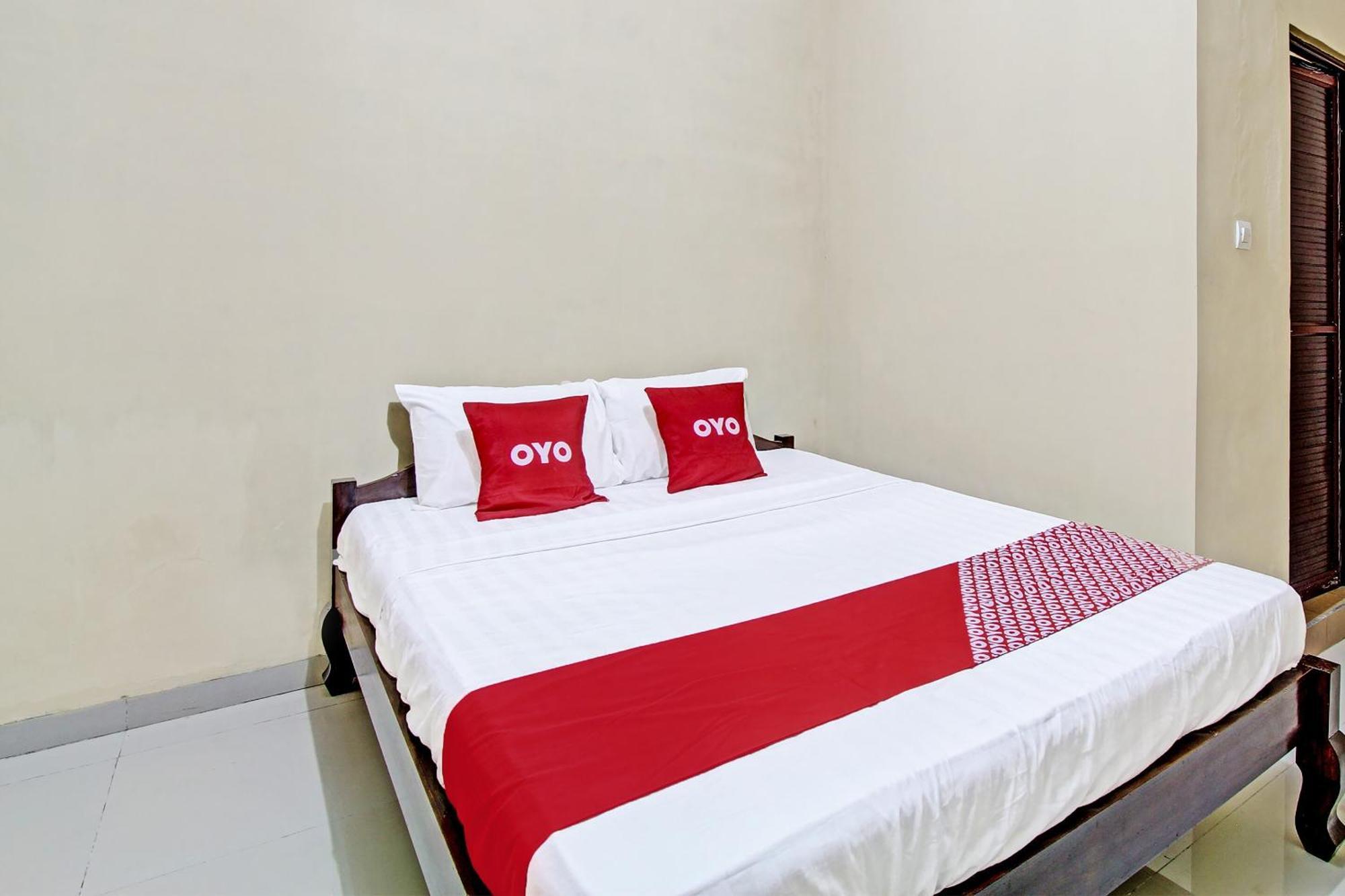Oyo 91353 Hotel Surya Andesa Klaten Esterno foto