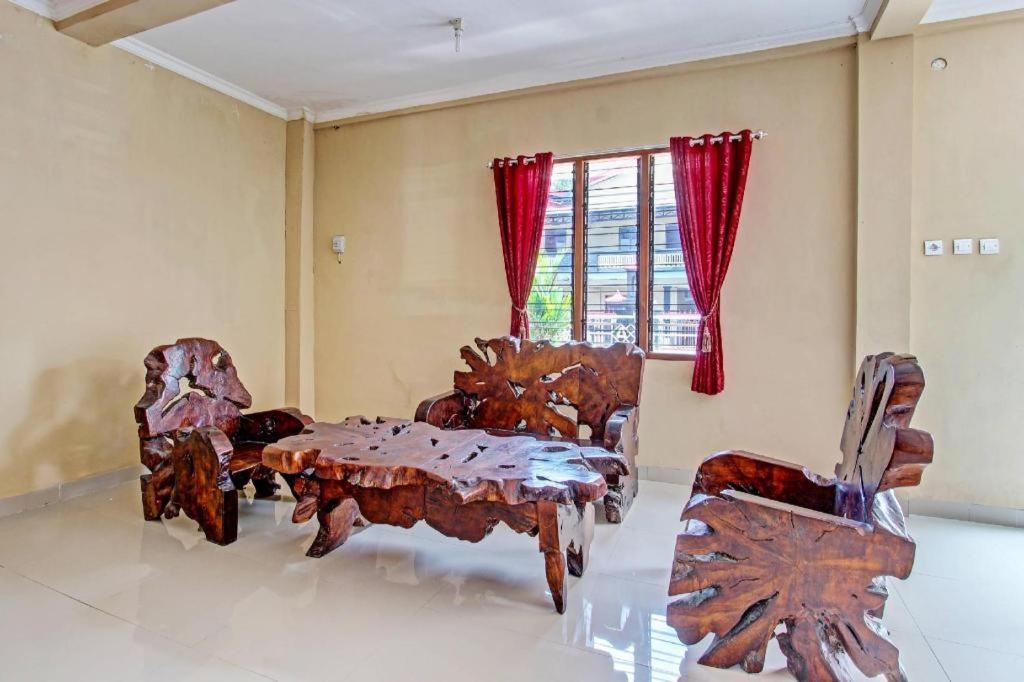 Oyo 91353 Hotel Surya Andesa Klaten Esterno foto